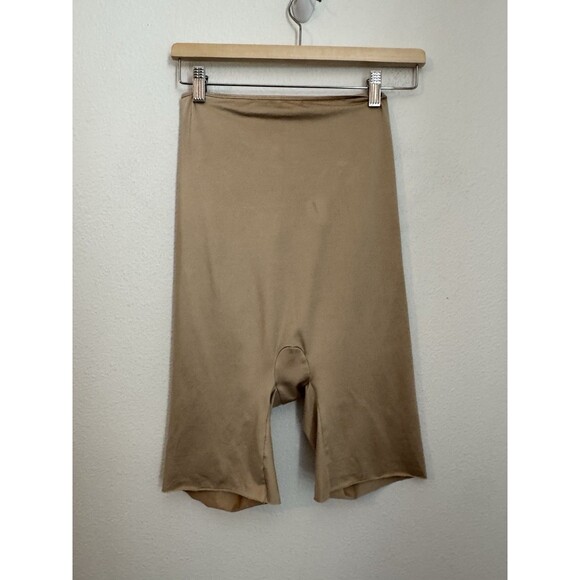 Spanx Women’s Simplicity Shaping Bike Shorts Tan Size XL Shapewear - Picture 1 of 6